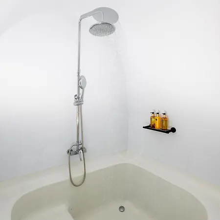 Grand Ambassador Santorini (adults Only) Hotel Akrotírion