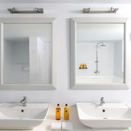 Grand Ambassador Santorini (adults Only) 5* Akrotírion