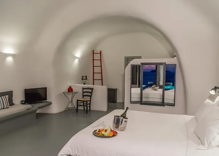 Grand Ambassador Santorini (adults Only) 5* Akrotírion