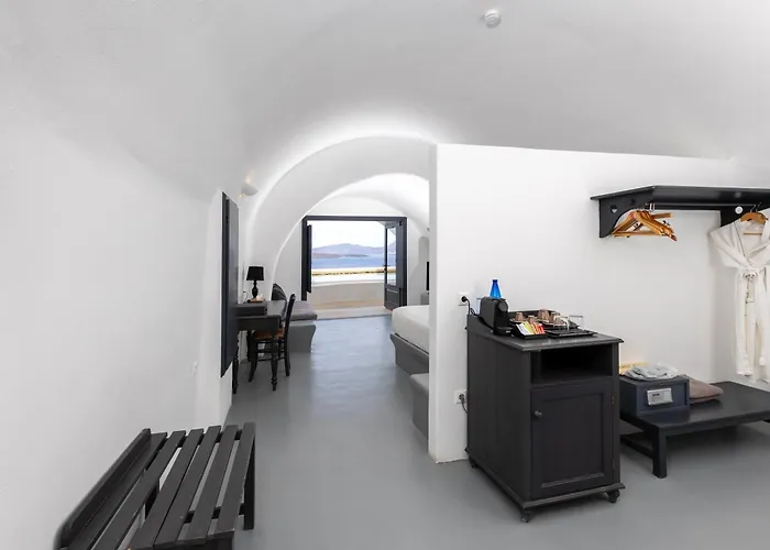 Grand Ambassador Santorini (adults Only) Otel