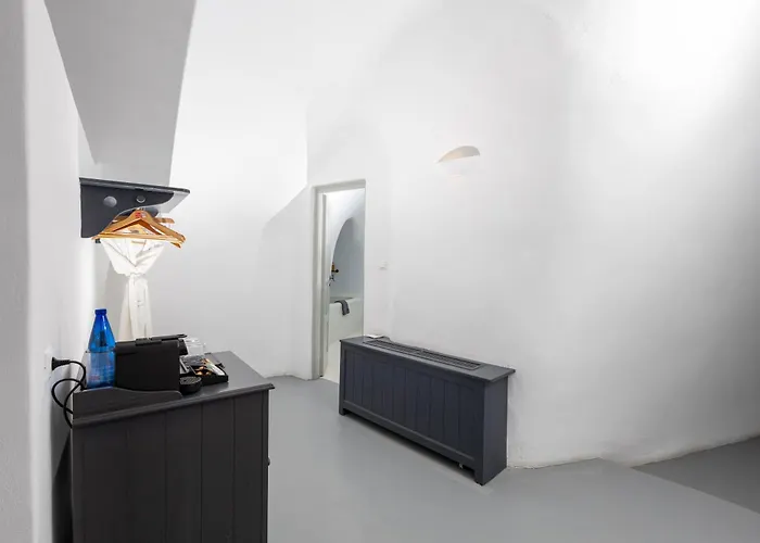 Otel Grand Ambassador Santorini (adults Only) Akrotírion