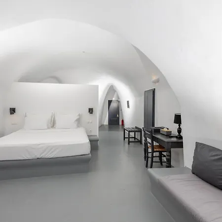 Grand Ambassador Santorini (adults Only) 5* Akrotírion