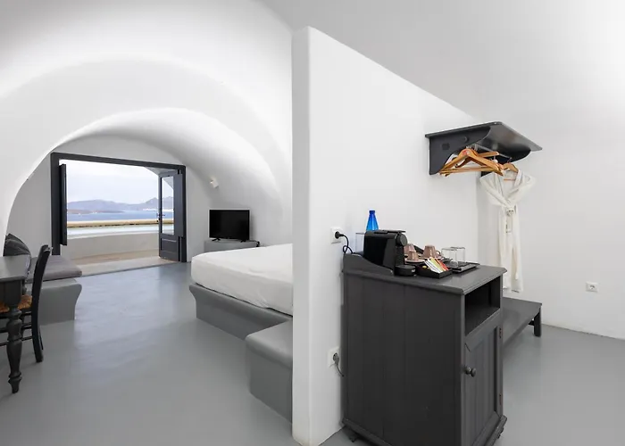 Grand Ambassador Santorini (adults Only) 5* Akrotírion